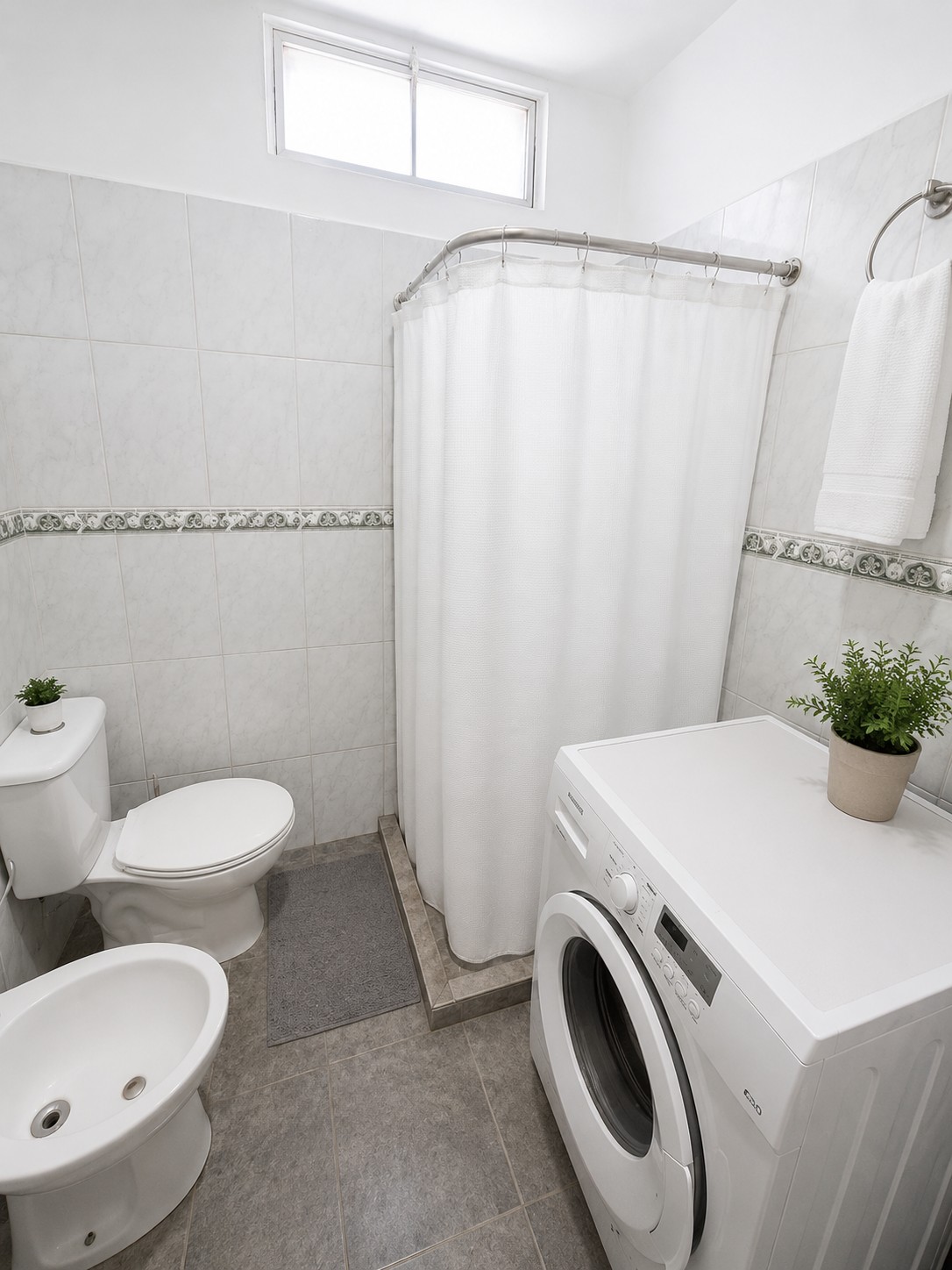 Alquiler de apartamento en La Blanqueada, tercer piso por escalera en La Blanqueada