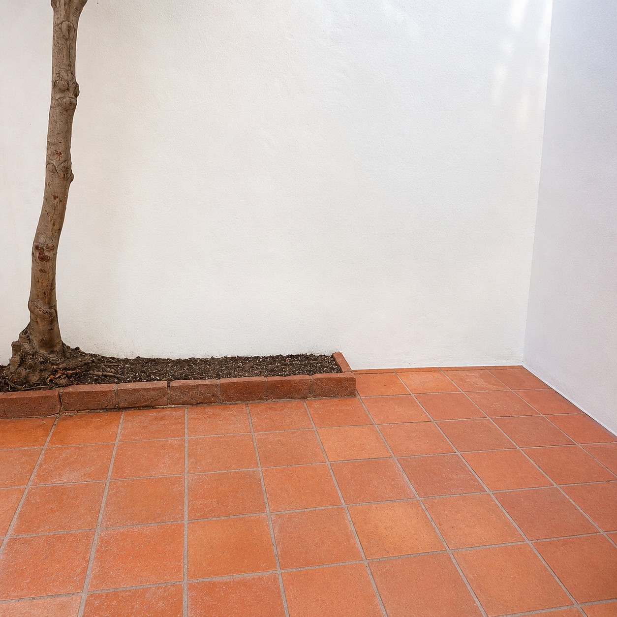 Téramo Real Estate ofrece en venta una casa en régimen de propiedad horizontal, ubicada en el barrio La Unión, sobre la calle Dionisio López  a pocos metros de Av. Italia. en Unión