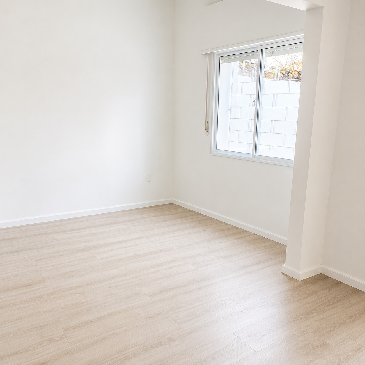 Téramo Real Estate ofrece en venta una casa en régimen de propiedad horizontal, ubicada en el barrio La Unión, sobre la calle Dionisio López  a pocos metros de Av. Italia. en Unión