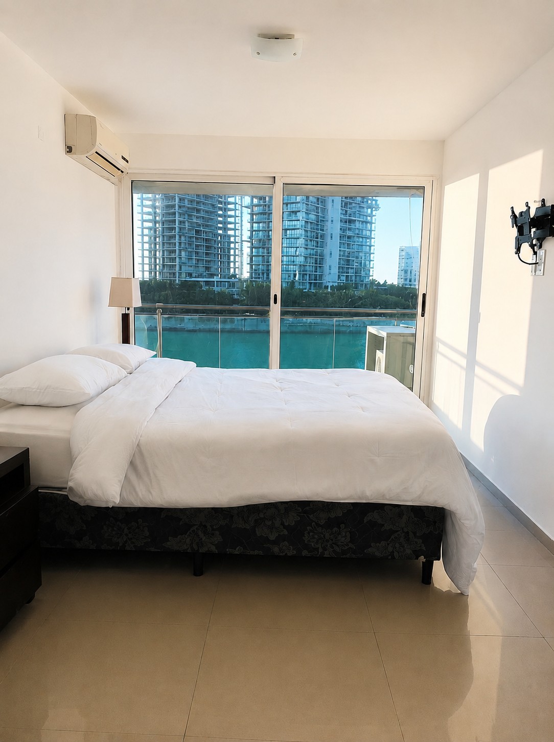 Alquiler de apartamento sobre Avenida de las Américas en Ciudad de la Costa