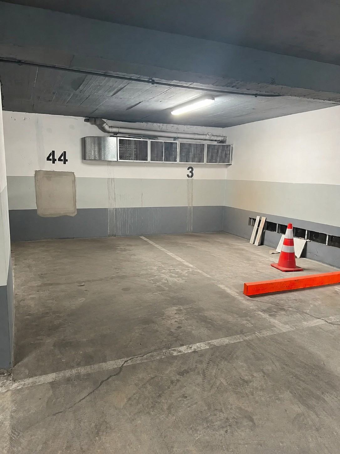 Venta de apartamento en Tres Cruces, con garage y patio de uso exclusivo en Tres Cruces