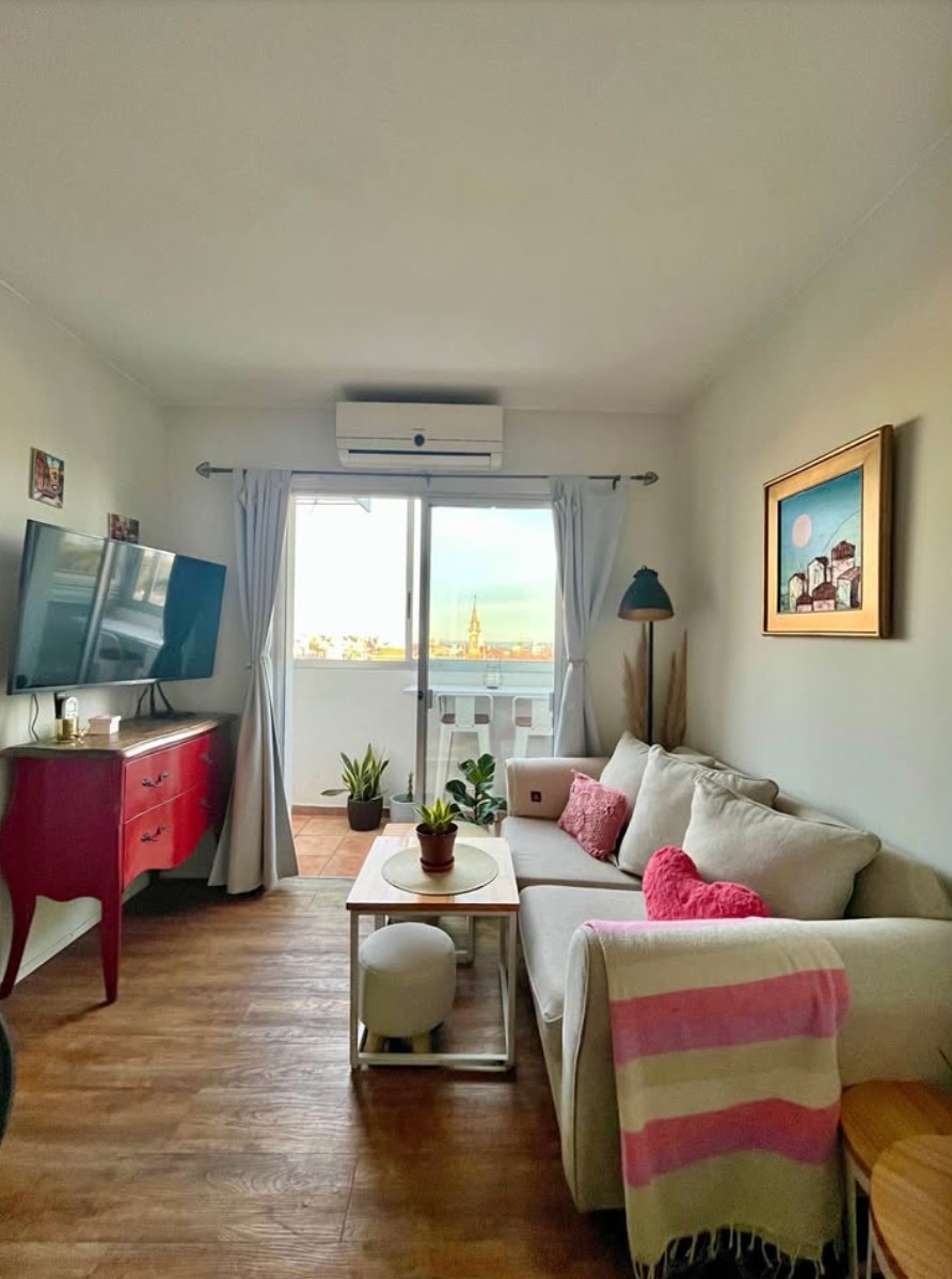 Alquiler de apartamento en Cordón con muebles!!! en Cordón