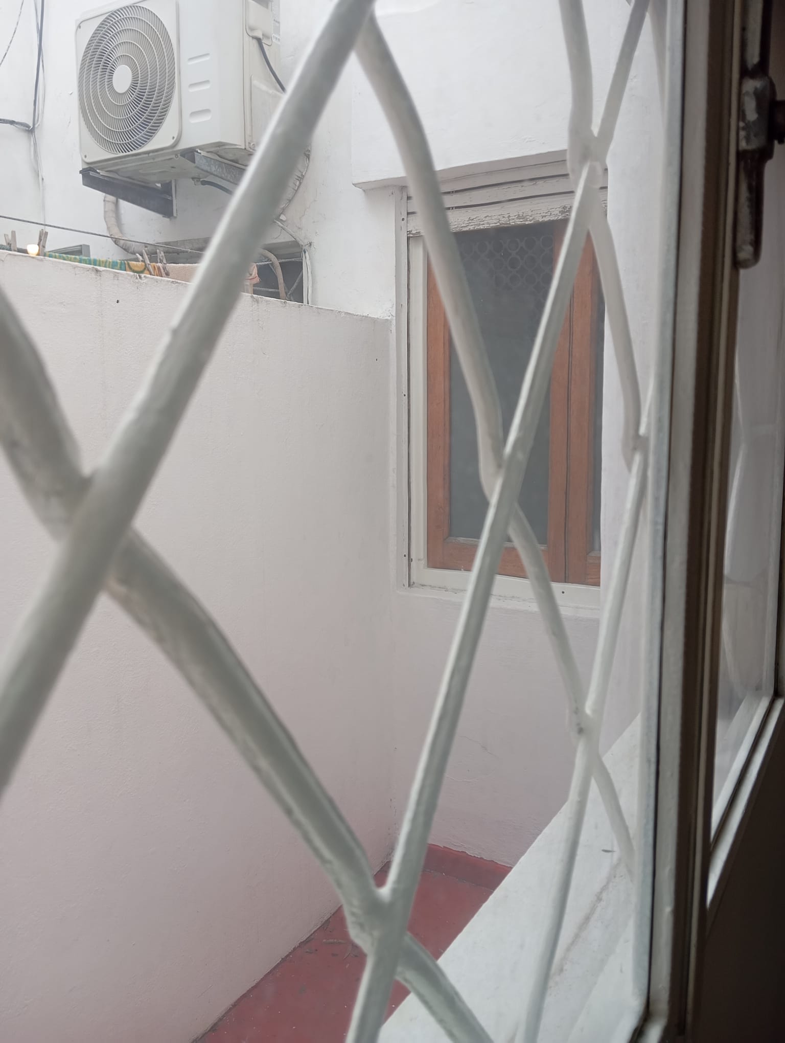 Alquiler de hermosa casa en Buceo, 4 dormitorios, y garage. en Buceo
