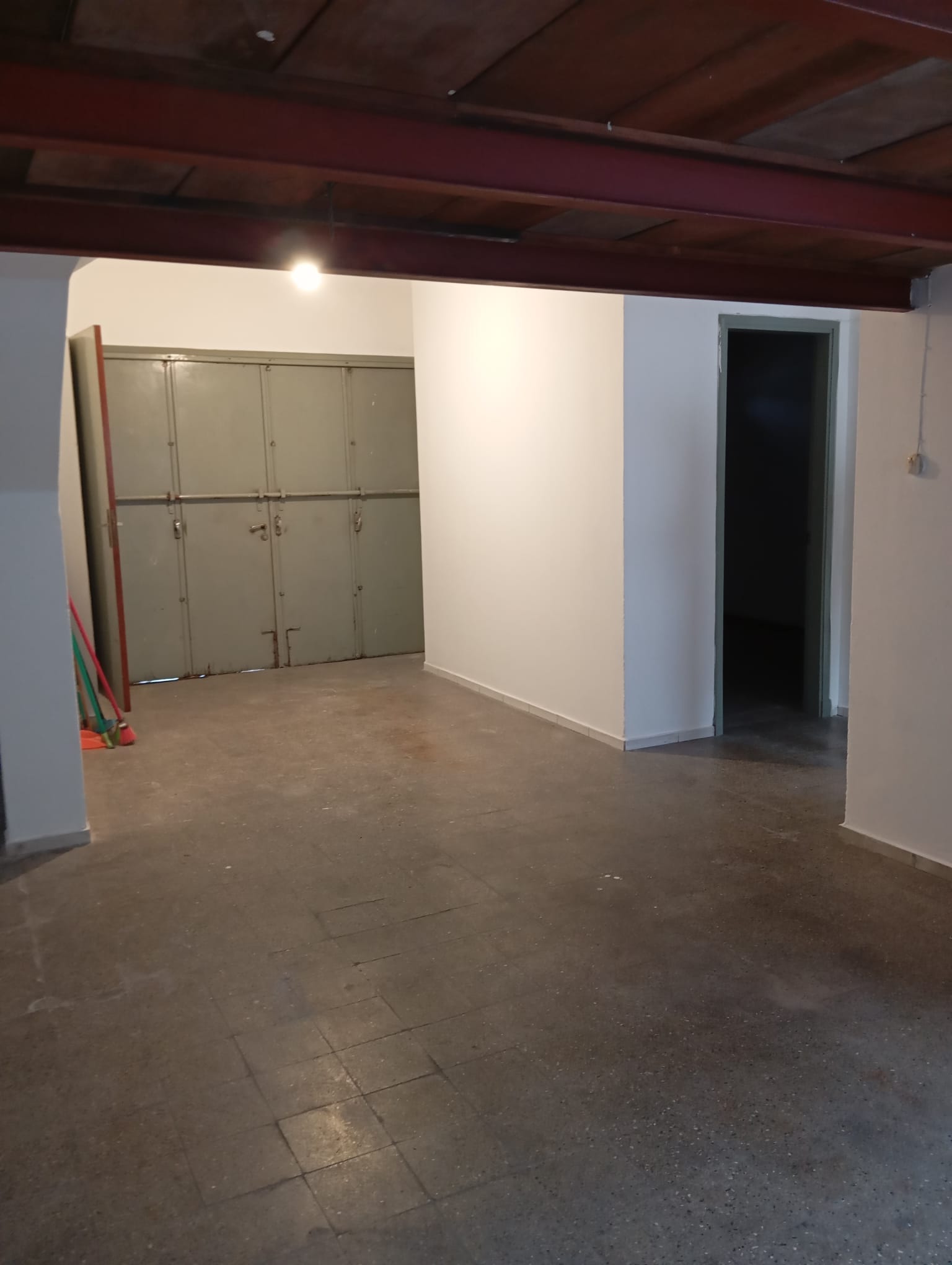 Alquiler de hermosa casa en Buceo, 4 dormitorios, y garage. en Buceo