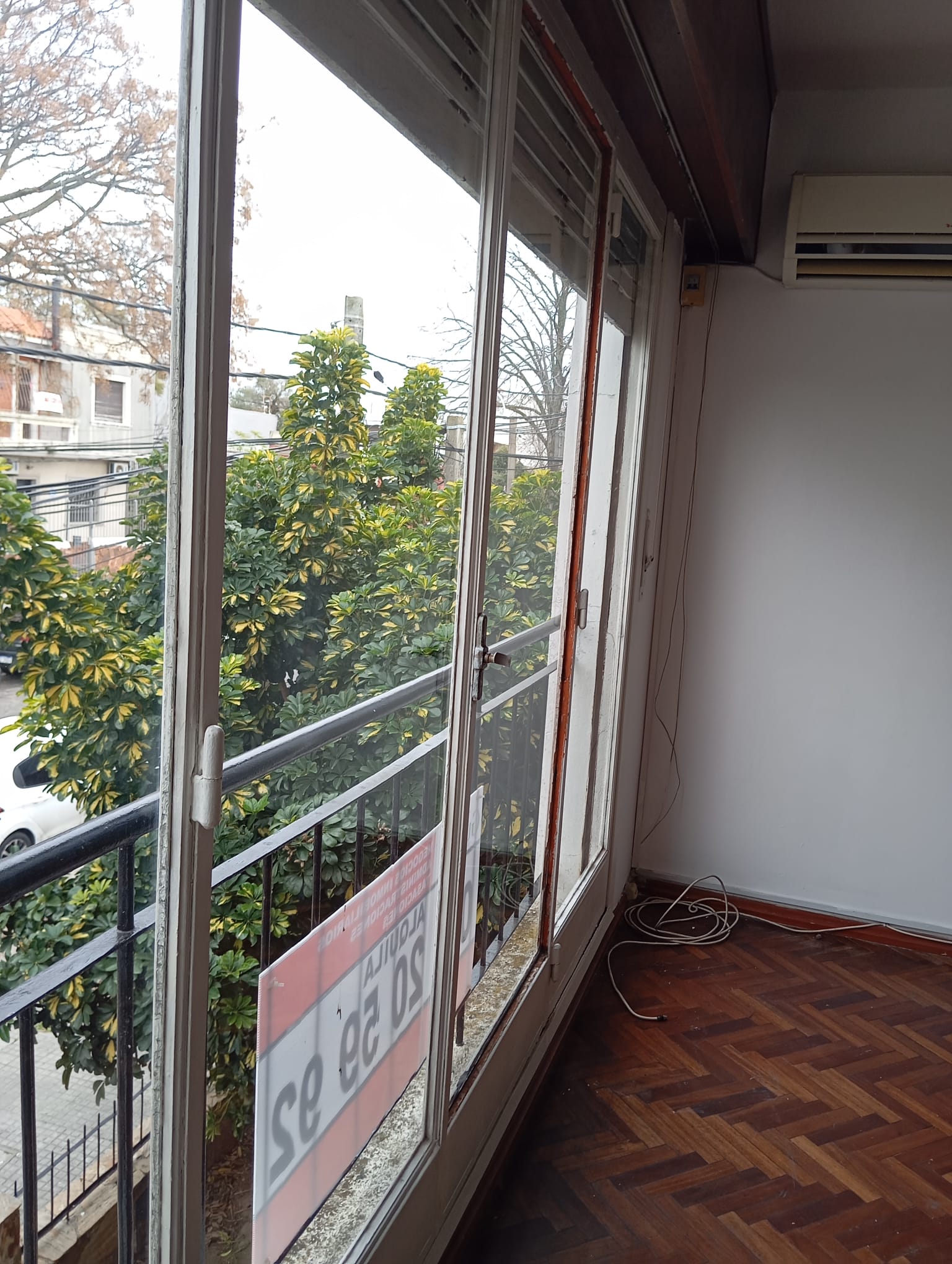 Alquiler de hermosa casa en Buceo, 4 dormitorios, y garage. en Buceo