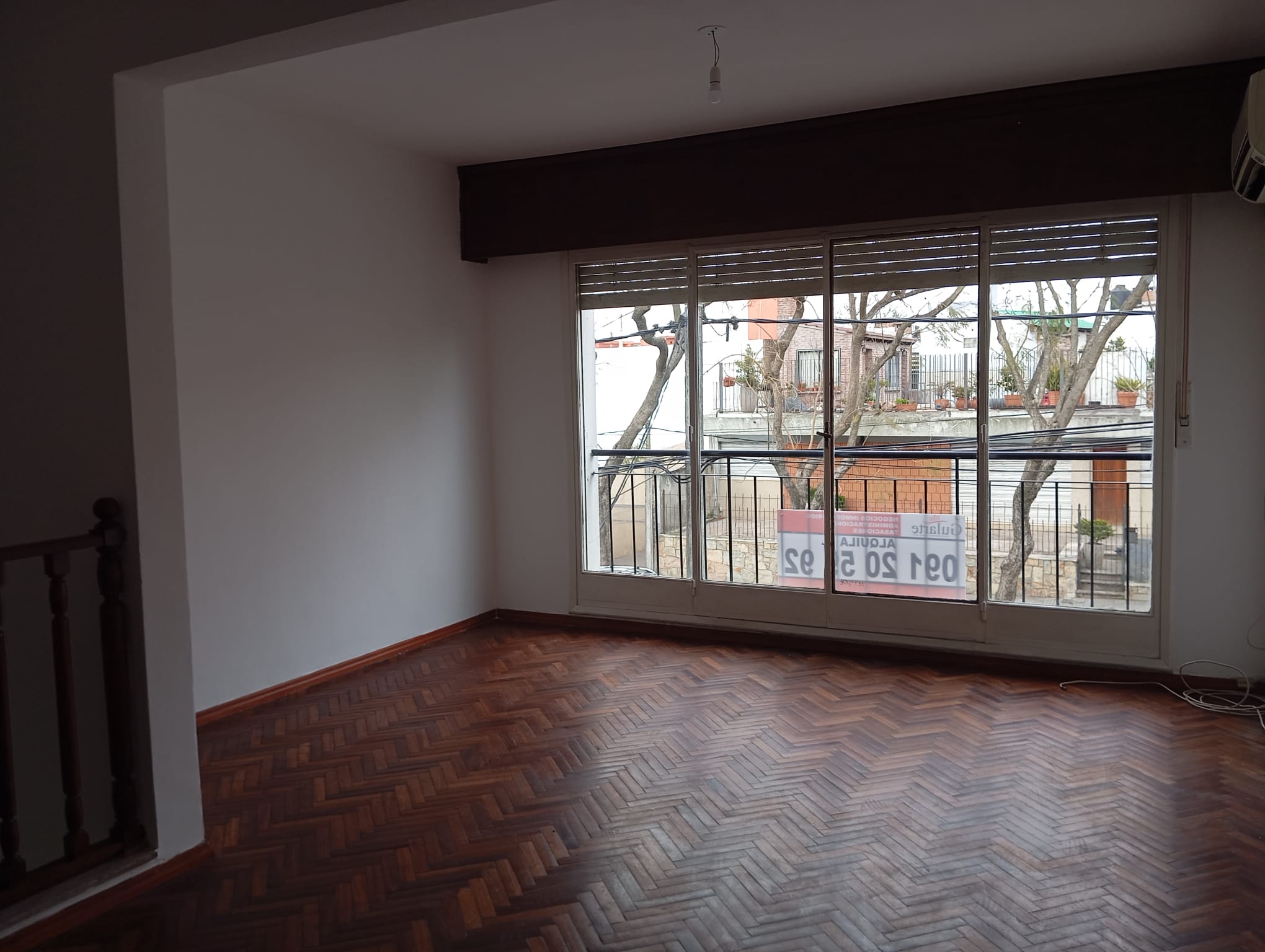 Alquiler de hermosa casa en Buceo, 4 dormitorios, y garage. en Buceo