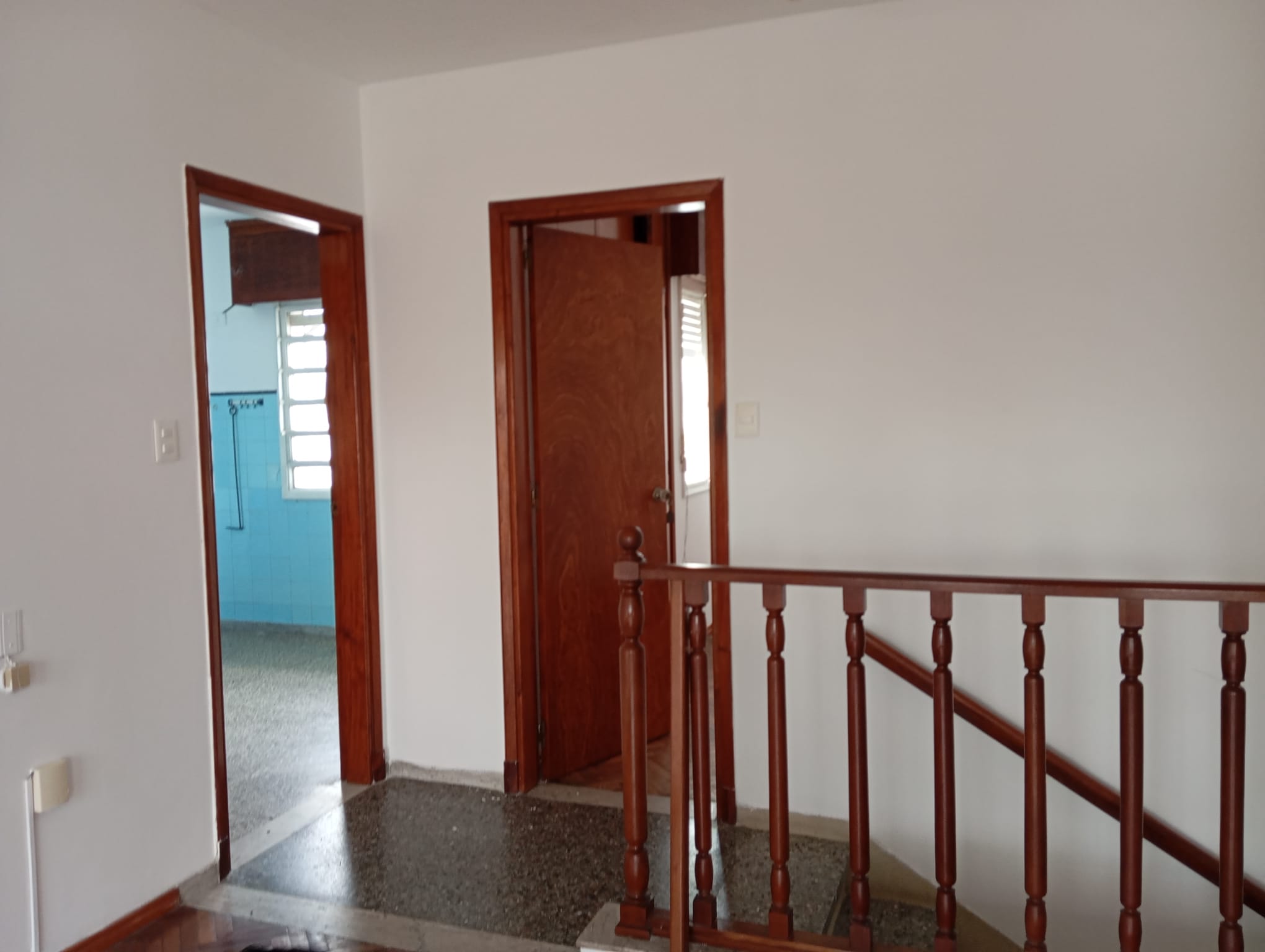 Alquiler de hermosa casa en Buceo, 4 dormitorios, y garage. en Buceo