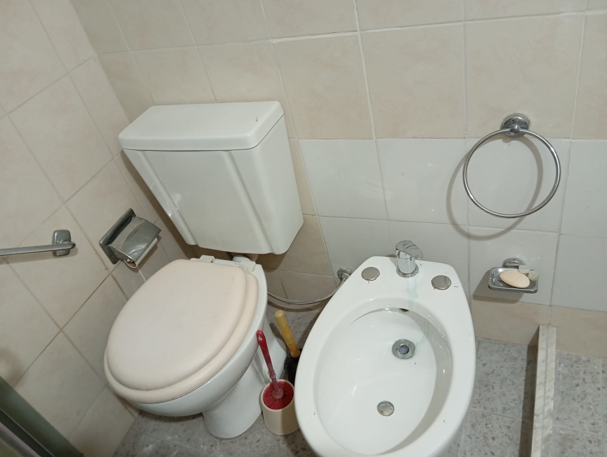 Alquiler de hermosa casa en Buceo, 4 dormitorios, y garage. en Buceo