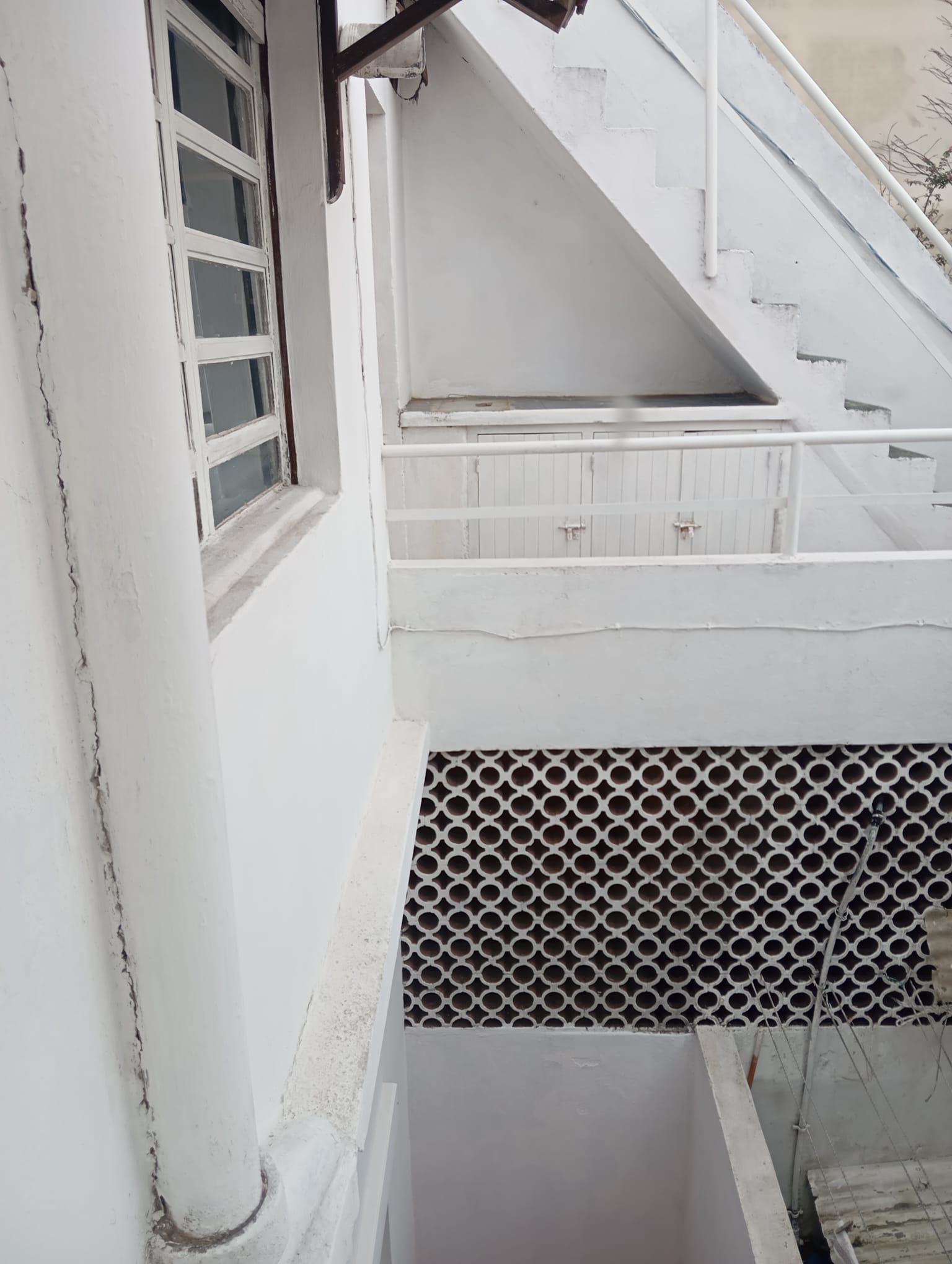 Alquiler de hermosa casa en Buceo, 4 dormitorios, y garage. en Buceo