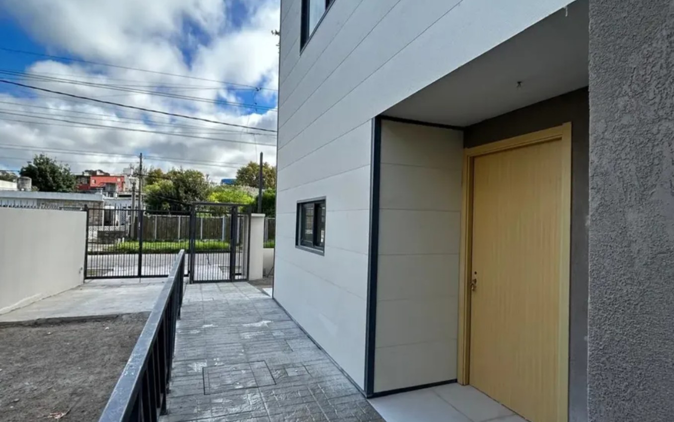 Alquiler | Casa Dúplex a Estrenar en Malvín Norte en Malvín Norte