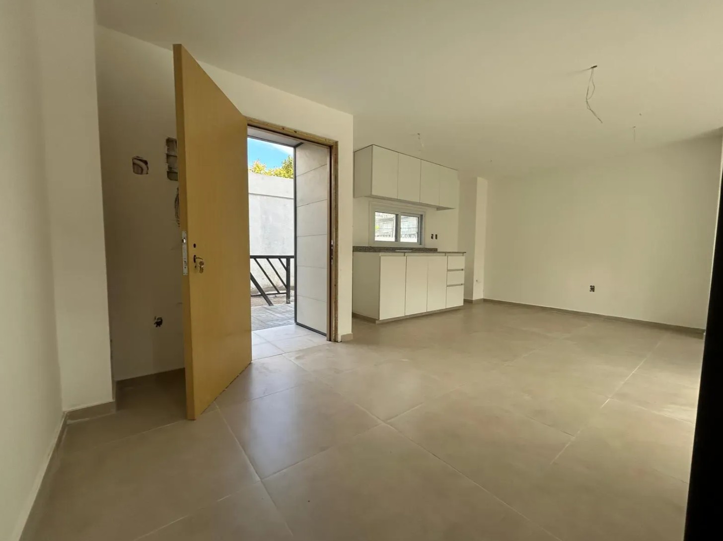 Alquiler | Casa Dúplex a Estrenar en Malvín Norte en Malvín Norte