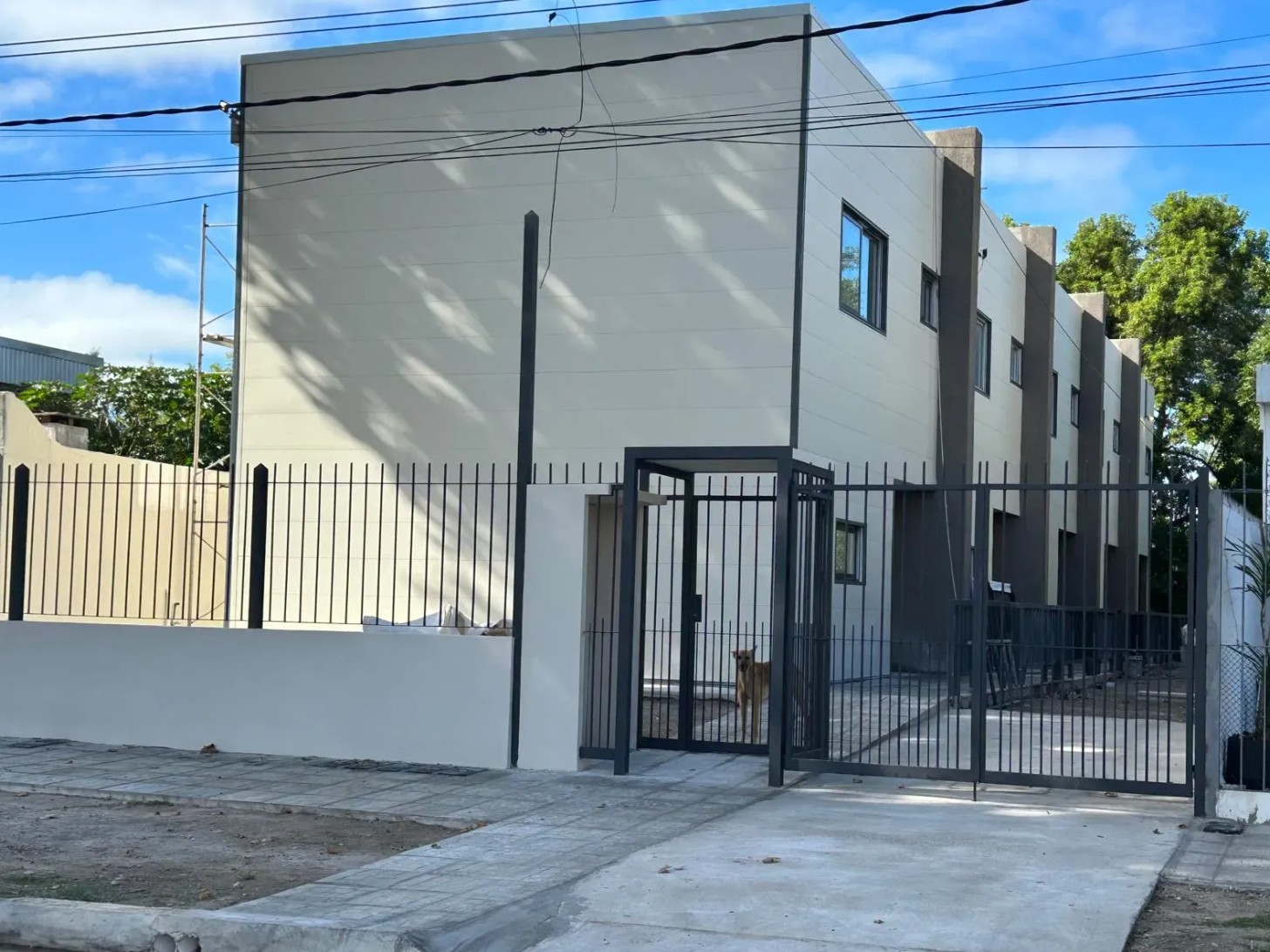 Alquiler | Casa Dúplex a Estrenar en Malvín Norte en Malvín Norte