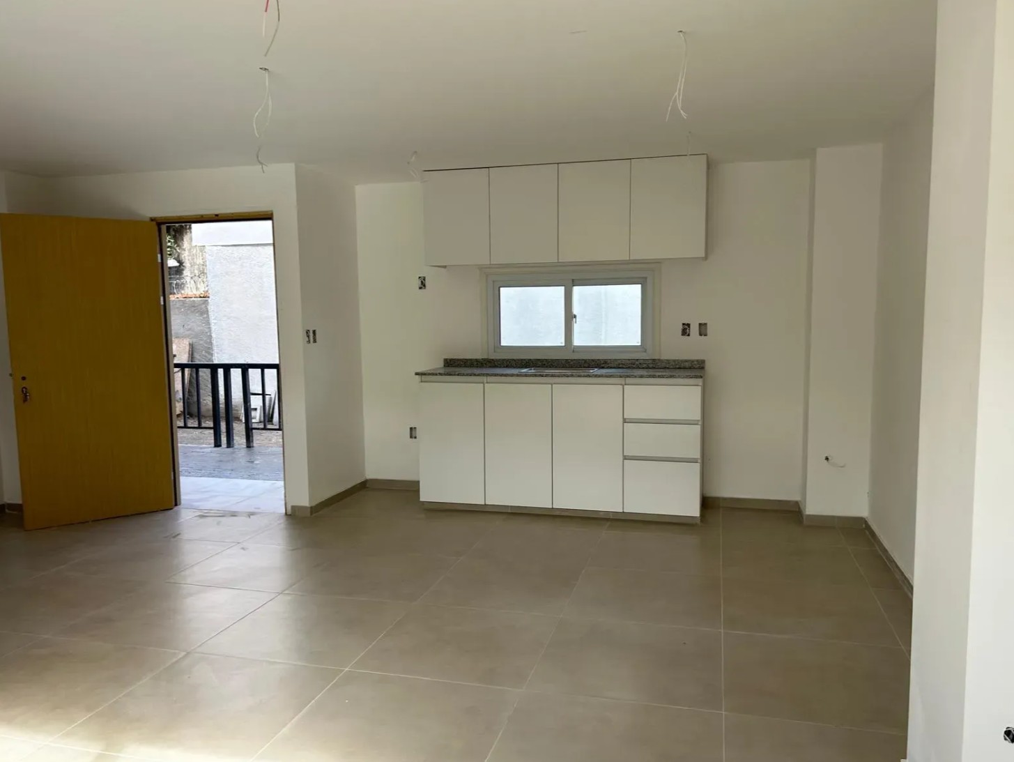 Alquiler | Casa Dúplex a Estrenar en Malvín Norte en Malvín Norte