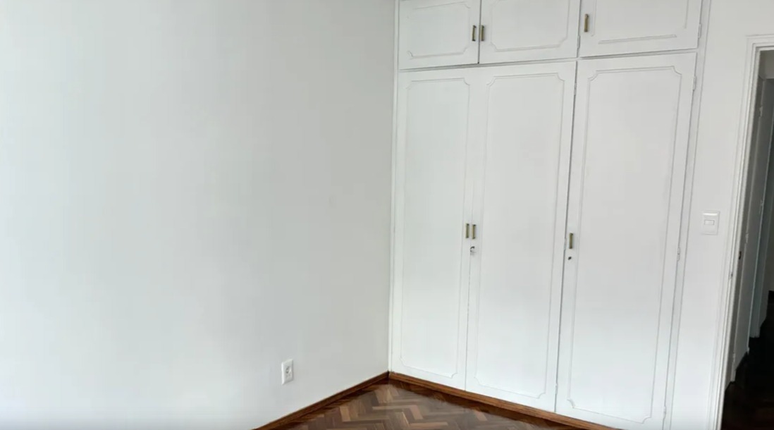 Venta o alquiler de apartamento de 3 dormitorios y servicio en Pocitos en Pocitos Nuevo