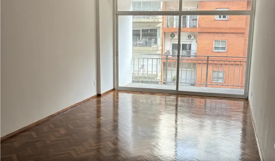 Venta o alquiler de apartamento de 3 dormitorios y servicio en Pocitos en Pocitos Nuevo